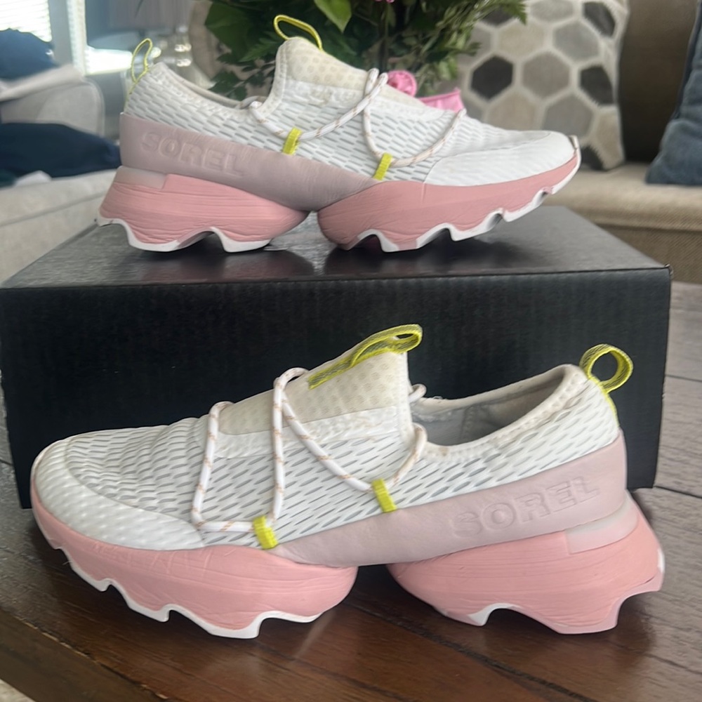 👏EUC SOREL Women’s Kinetic Impact Lace Sneakers